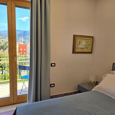 Casa Evelina Hotell Sant'Agnello Exteriör bild