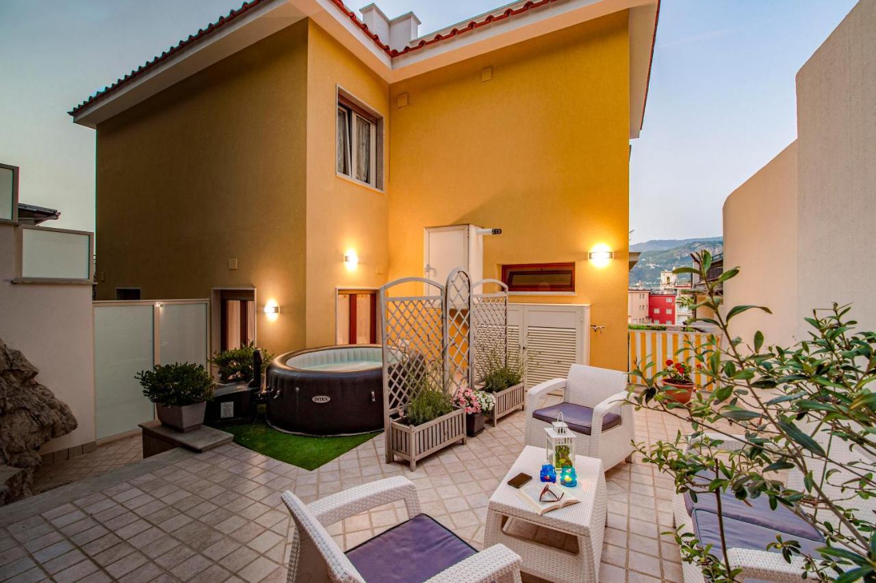 Casa Evelina Hotell Sant'Agnello Exteriör bild