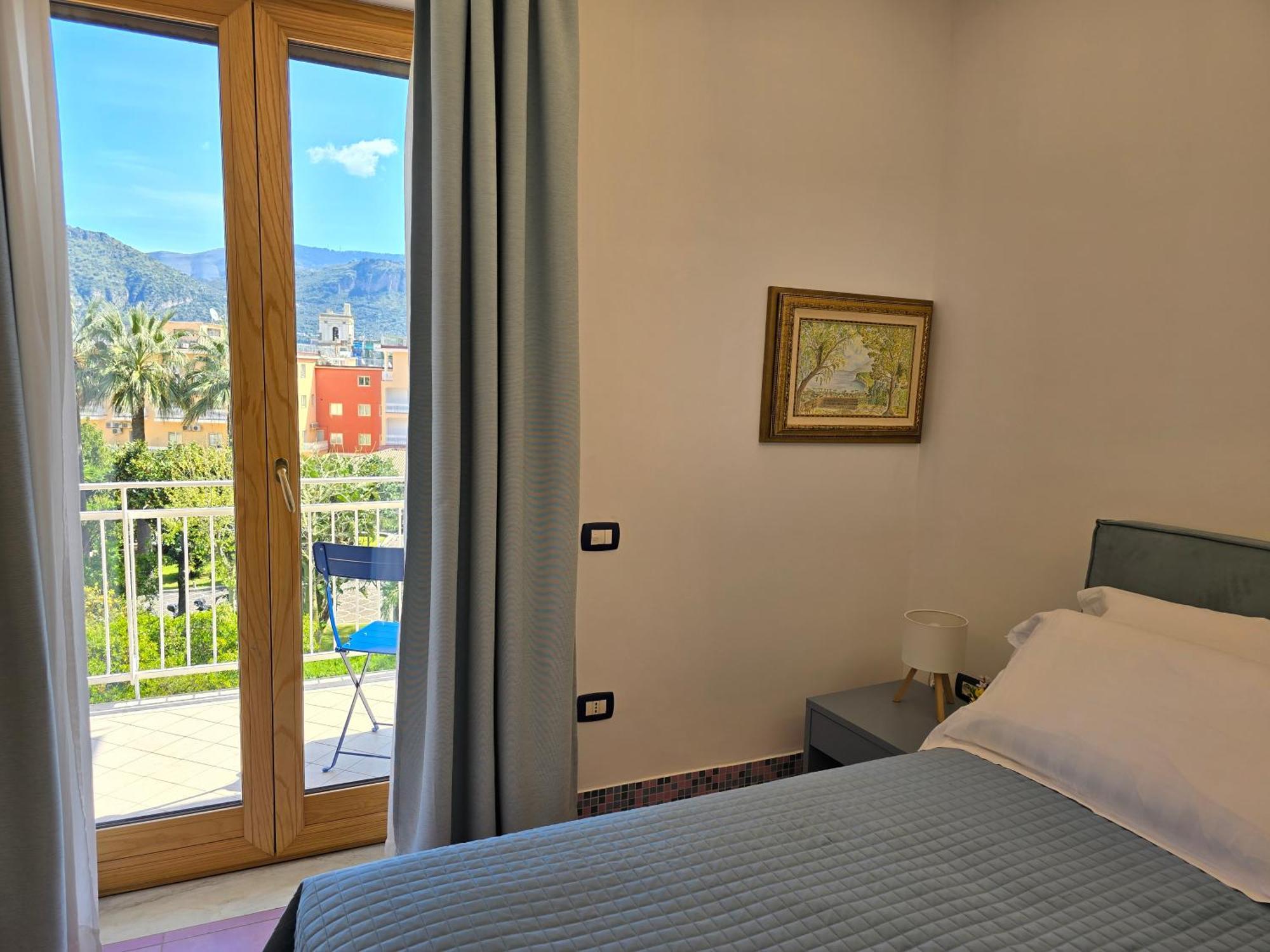 Casa Evelina Hotell Sant'Agnello Exteriör bild